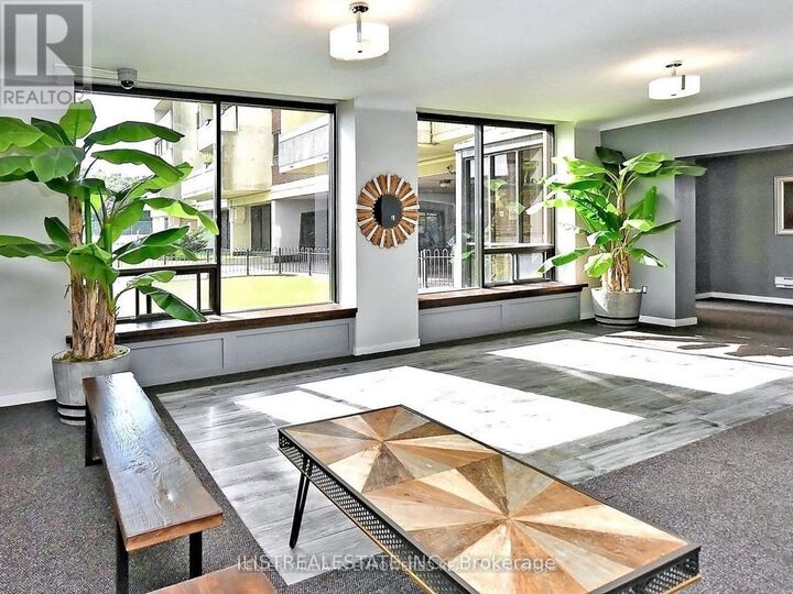 Property Photo: 5 Massey Square 407 ON M4C 5L6