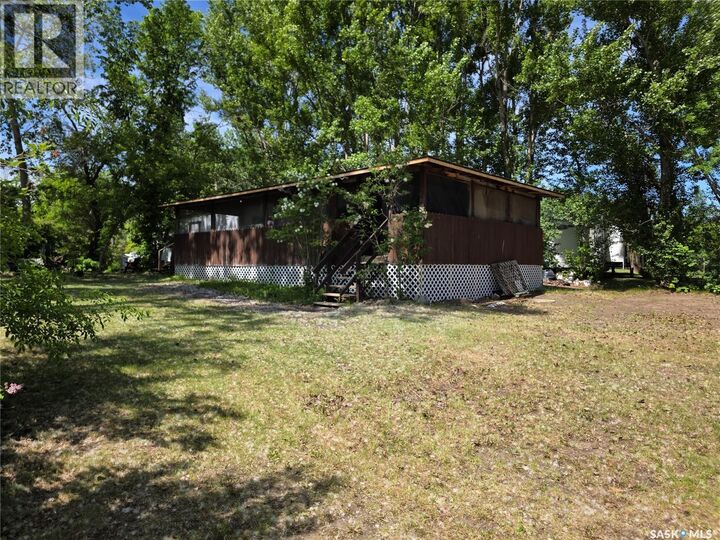 Property Photo: 414 Zealandia Avenue SK S0L 0G0