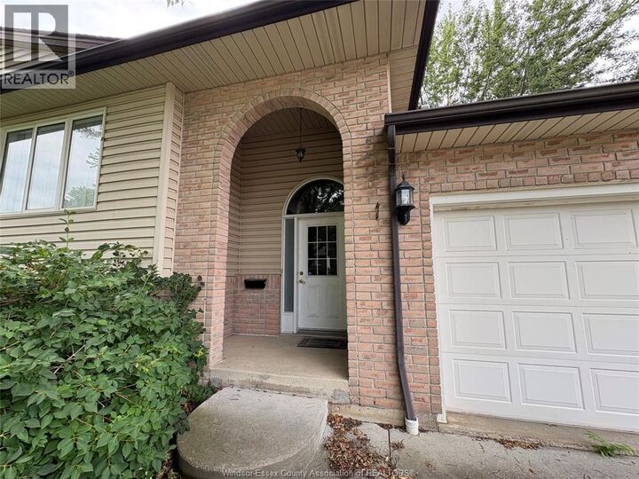 Property Photo: 2141 Longfellow Lower ON N9B 3J5