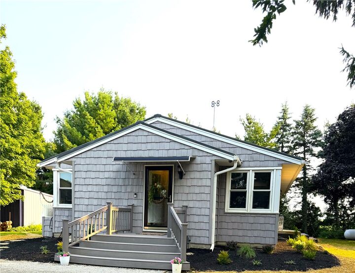 Property Photo:  833 Wyandot Road  OH 44820 