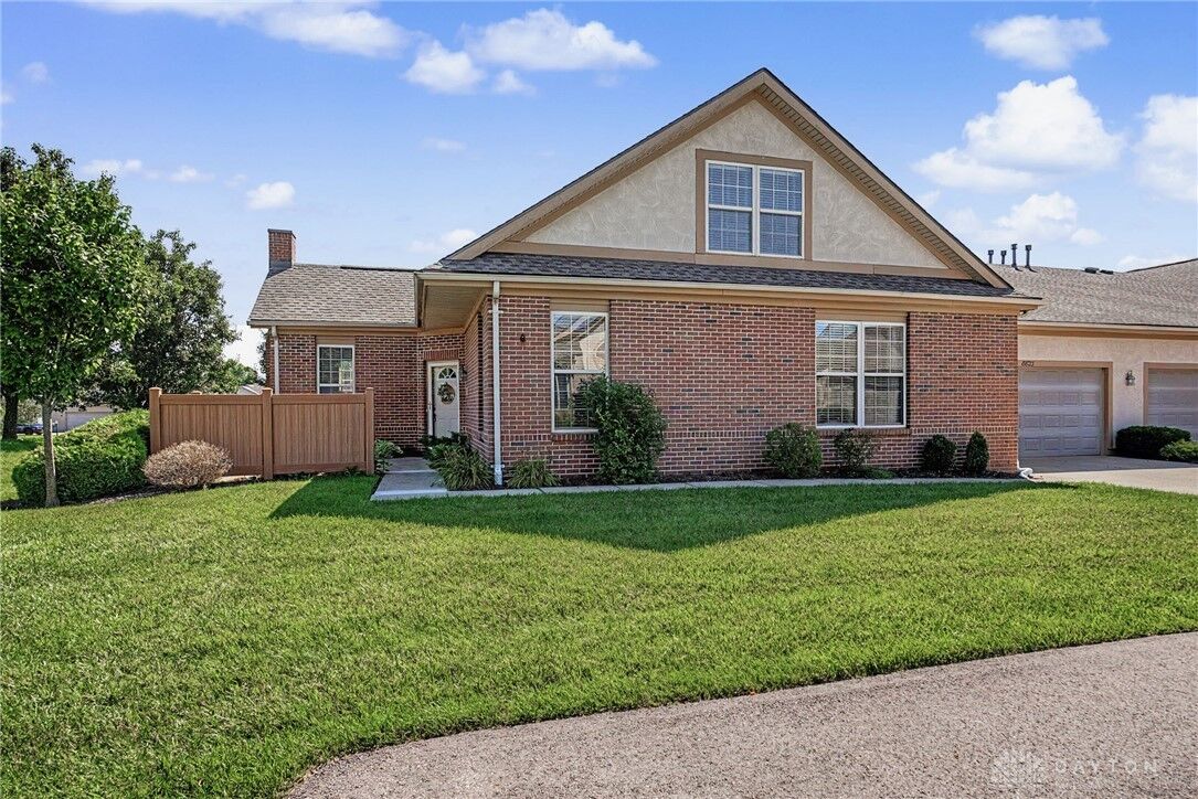 Property Photo:  8823 Birkdale Hills Circle  OH 45458 
