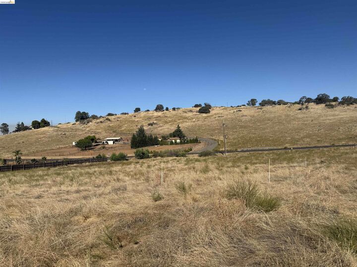 Property Photo: 2690 Ranchito CA 95329