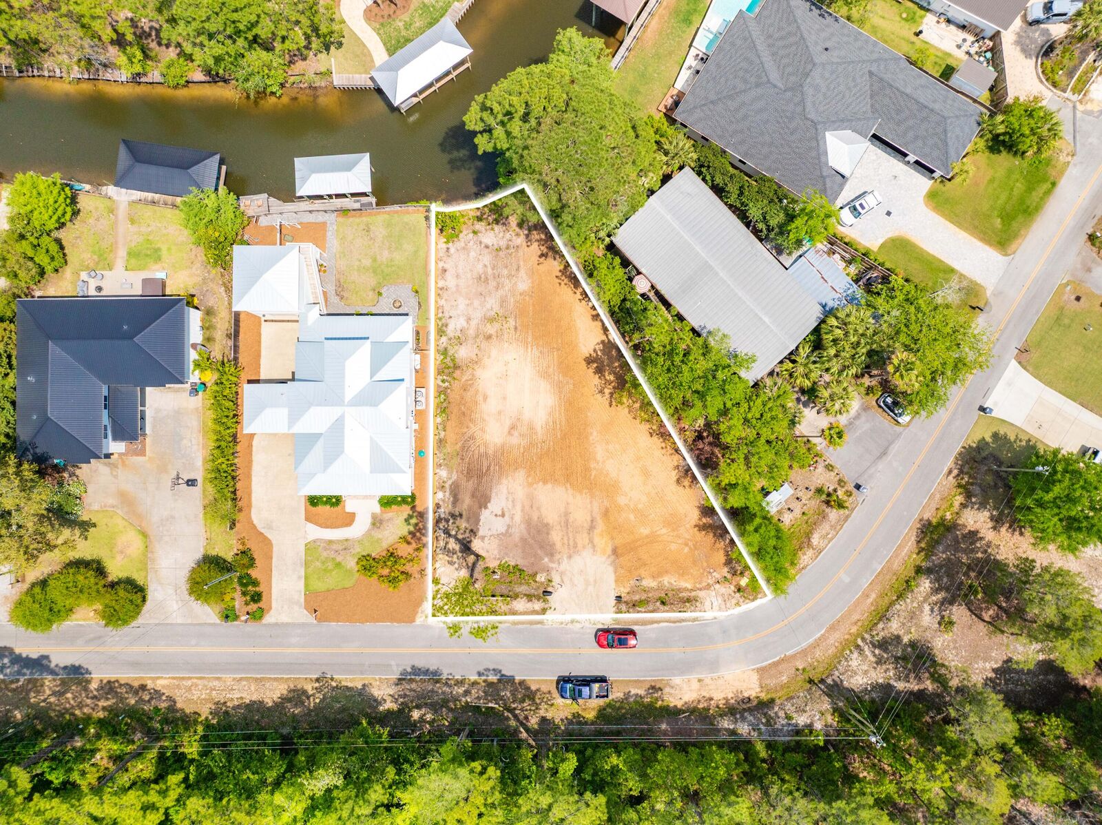 Property Photo: 564 W Point Washington Road FL 32459