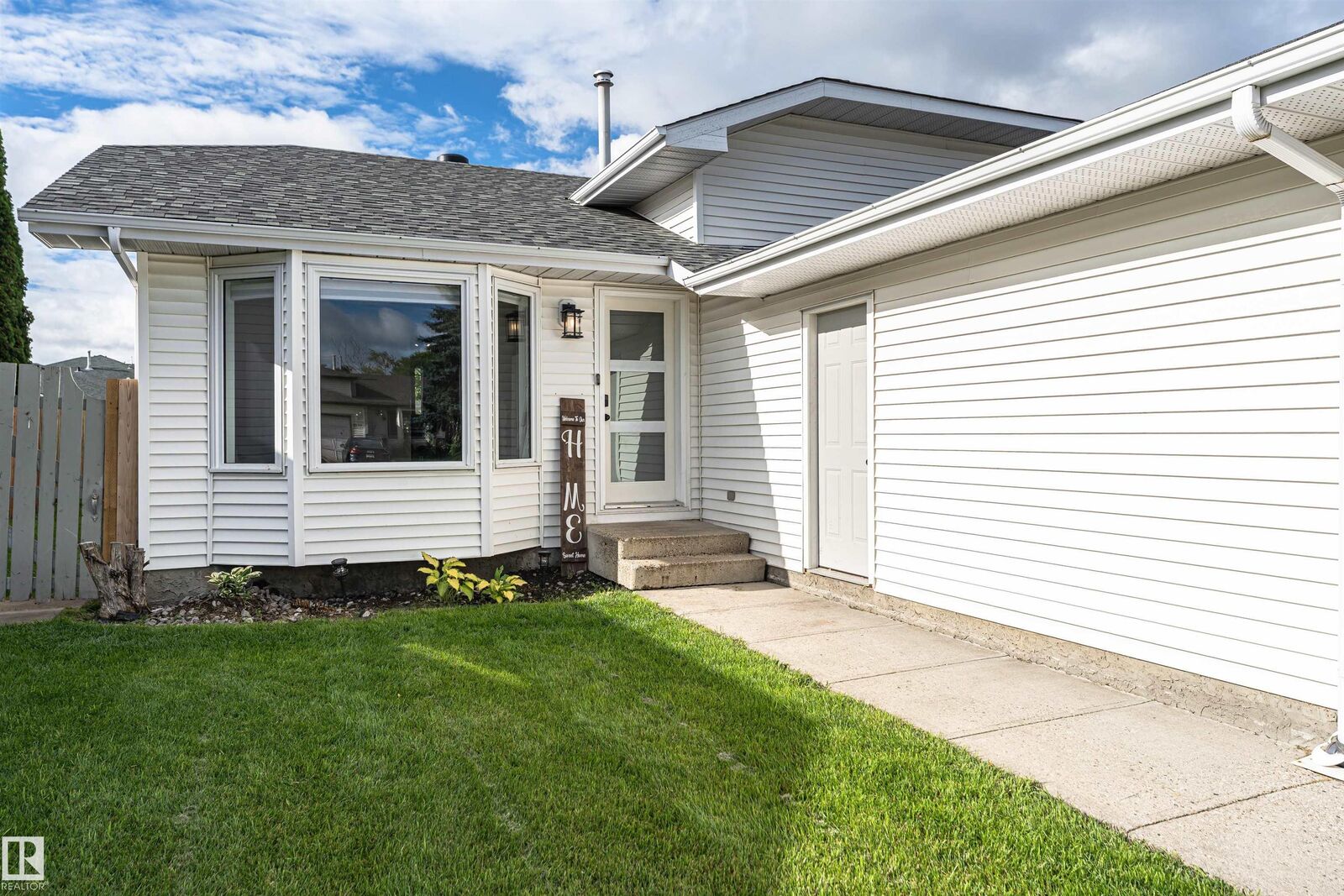 Property Photo: 4521 29 Avenue NW AB T6L 4W6