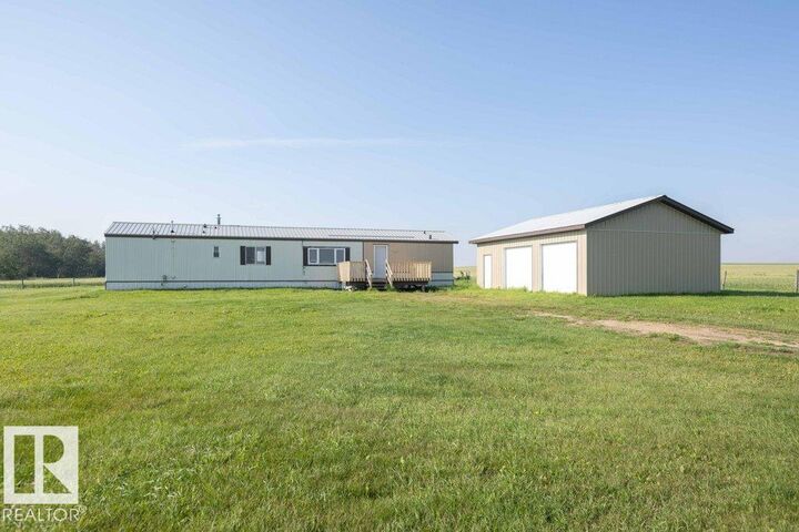 Property Photo: 26417 Twp Rd 582 AB T0G 1W0