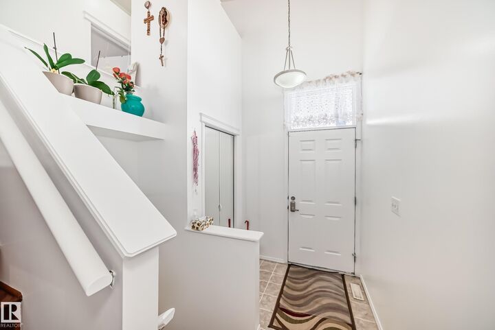 Property Photo:  15112 139 Street NW  AB T6V 1T7 
