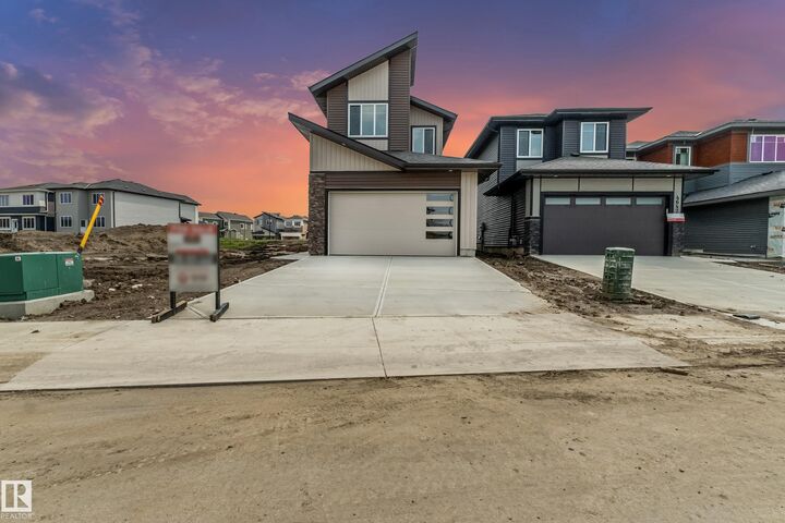 Property Photo: 4643 17 Avenue SW AB T6X 3N1