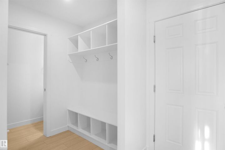 Property Photo:  1537 208 Street NW  AB T6W 5T6 