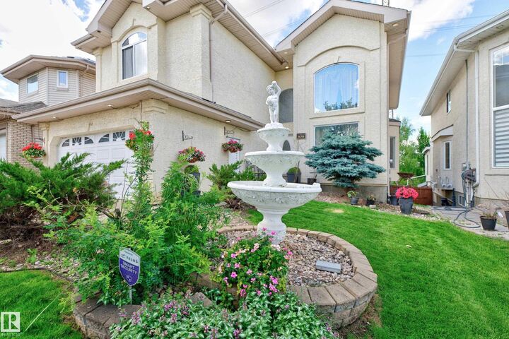 Property Photo: 979 Hollingsworth Bend Bend NW AB T6R 3G7