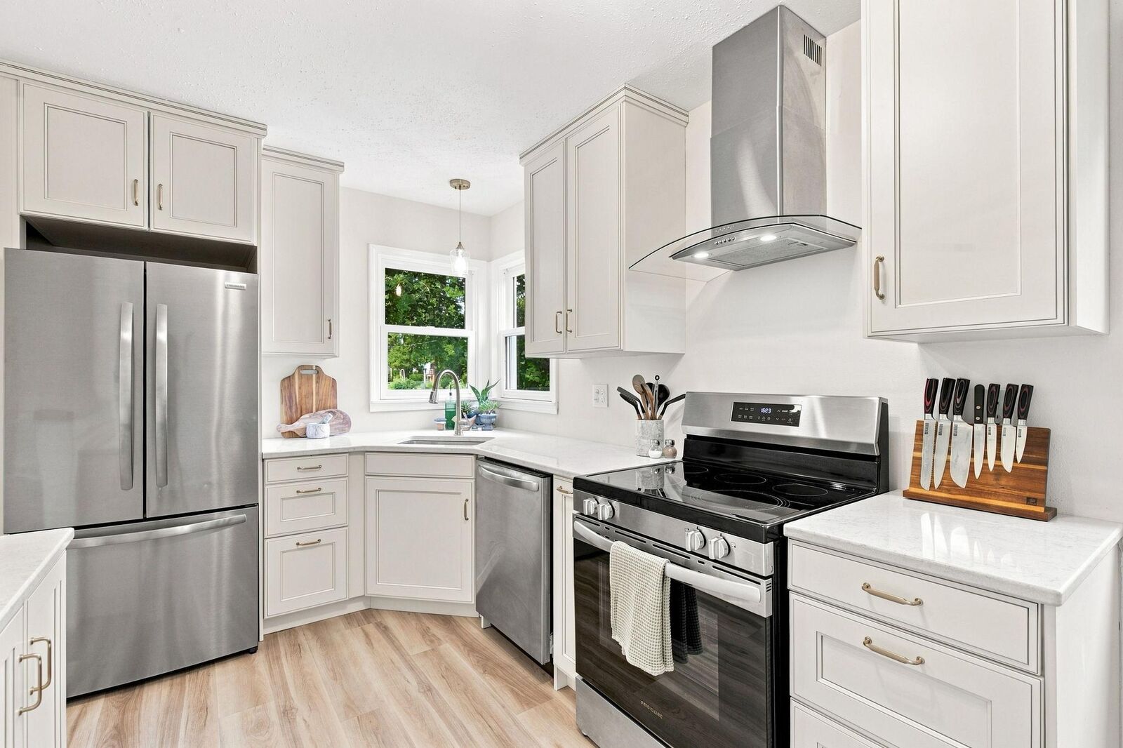 Property Photo:  2130 Grand Avenue  MN 56007 