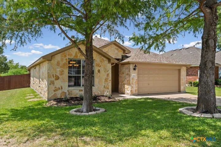 Property Photo: 834 Dark Horse Lane TX 78610