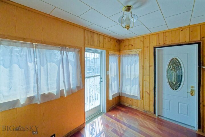 Property Photo:  935 Hornet Street  MT 59701 