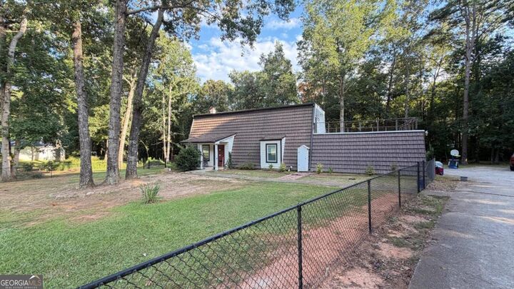 Property Photo: 380 Linda Lane GA 30117