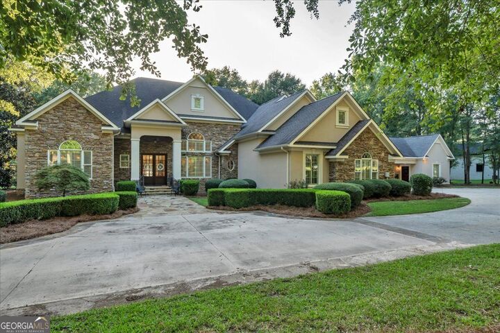 Property Photo:  205 Walton Chase  GA 31069 