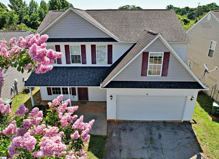 Property Photo: 305 N Chestnut Street SC 29678