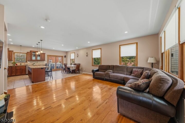 Property Photo:  2416 Hulick Pl  NJ 07065 