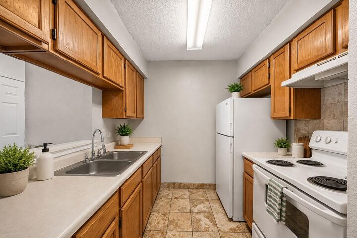 Property Photo:  2120 El Paseo Street 604  TX 77054 