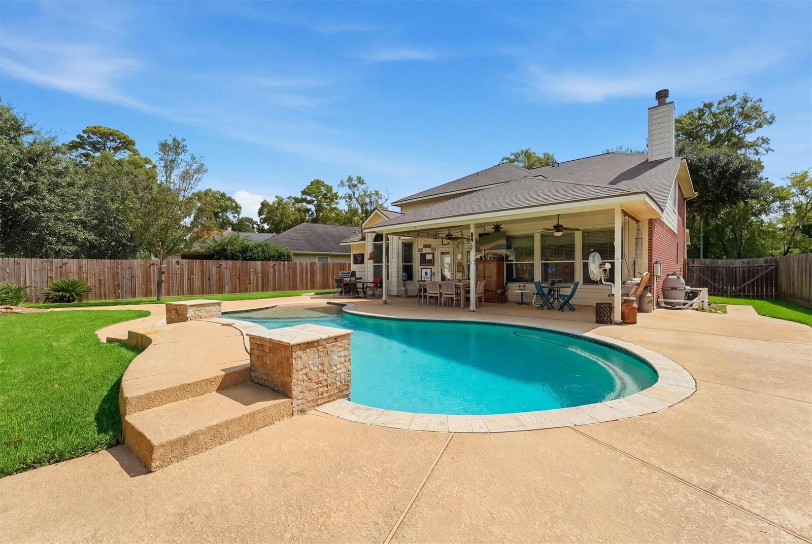 Property Photo: 1719 Cloister Drive TX 77532