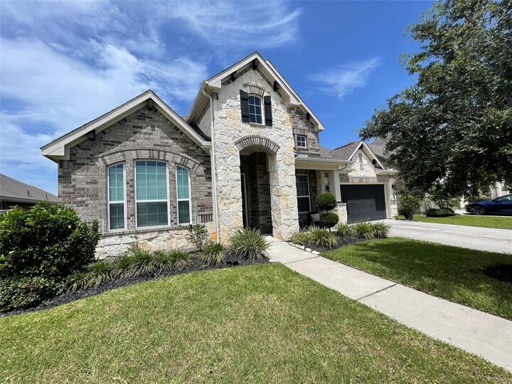 Property Photo:  2025 Clearwater Grove Lane  TX 77089 