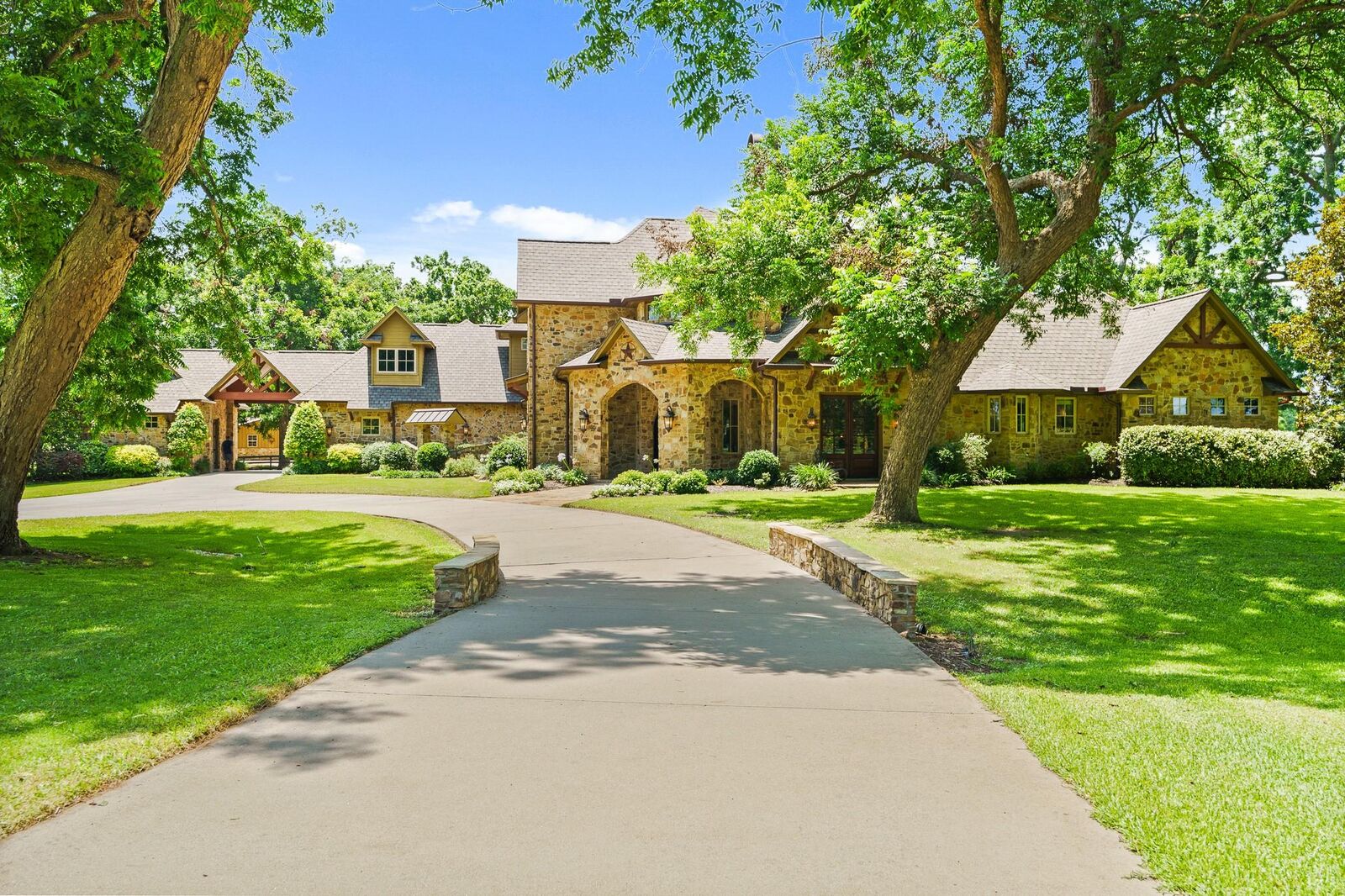 Property Photo:  7402 Kelsey Lane  TX 77406 