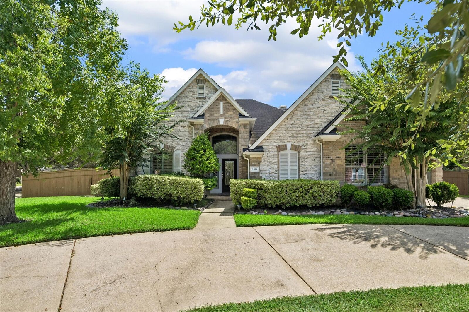 Property Photo:  9514 Tallow Court  TX 77459 