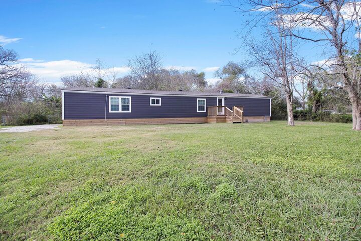 Property Photo:  6506 N Martin Luther King Avenue  TX 77563 