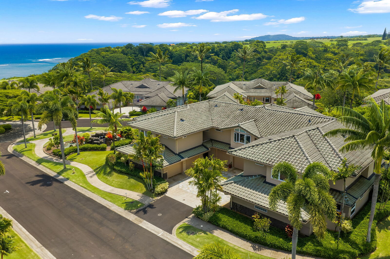 Property Photo: 4100 Queen Emma's Dr 75 HI 96722