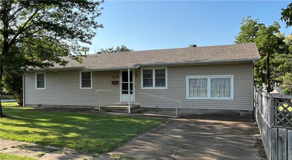 Property Photo:  523 2nd Street  KS 67356 