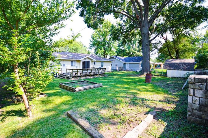 Property Photo:  5238 N Wayne Avenue  MO 64118 