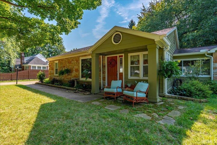Property Photo: 1101 Thompson Avenue IN 47715