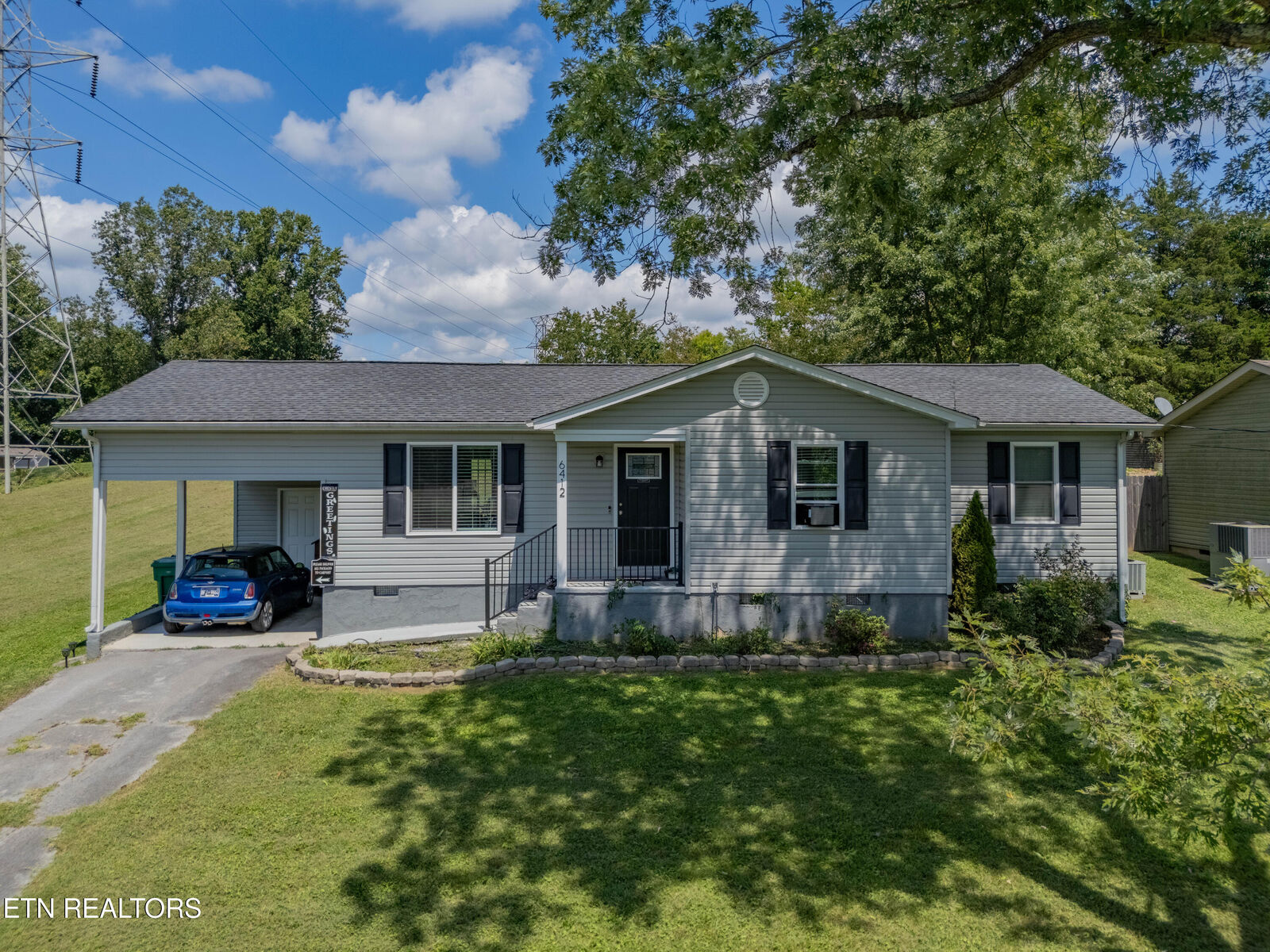 Property Photo: 6412 Walnut Breeze Lane TN 37918