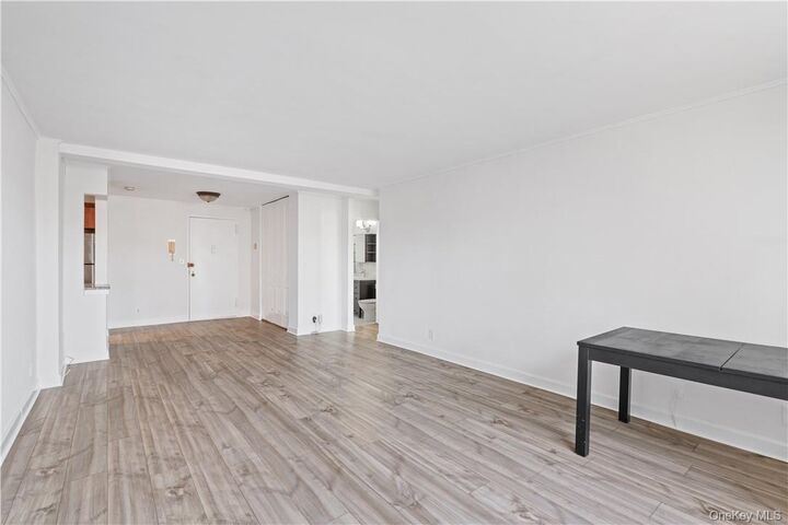 Property Photo:  25 Franklin Avenue 2O  NY 10601 