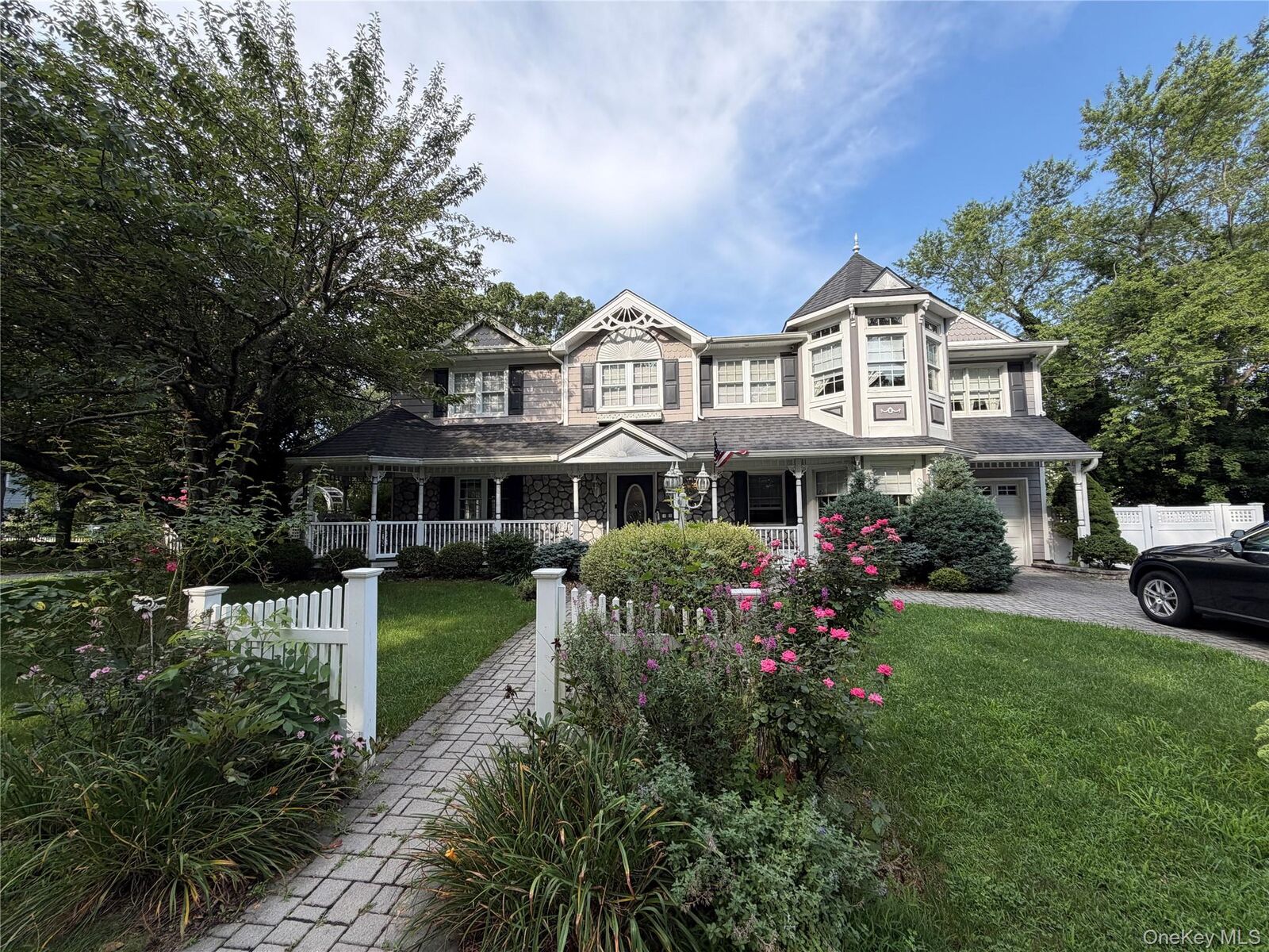 Property Photo:  24 Arlington Avenue  NY 11780 