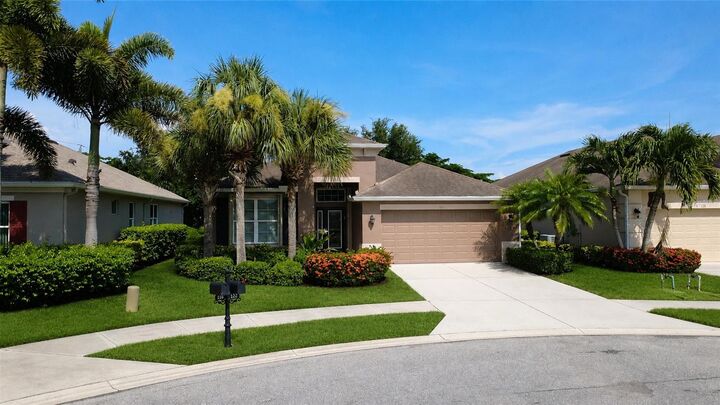 Property Photo: 122 Altesino Court FL 34292