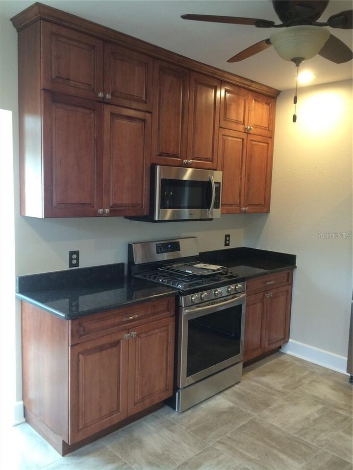 Property Photo:  2926 2nd Avenue N Apt B  FL 33713 