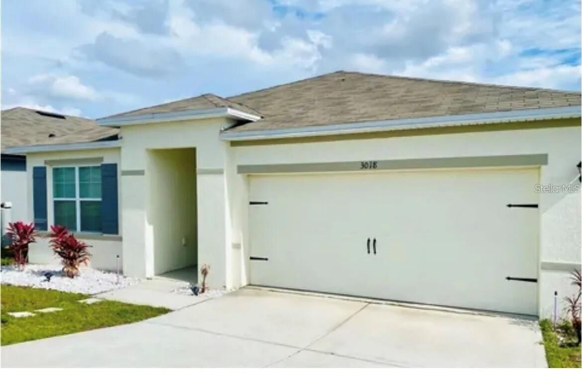 Property Photo: 3018 Royal Tern Drive FL 33881