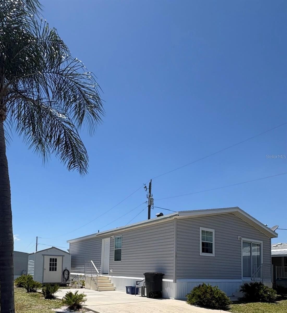 Property Photo: 3301 Doreen Drive FL 34222