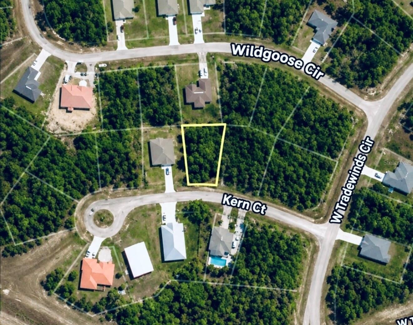 Property Photo: 5006 Kern Court FL 33935