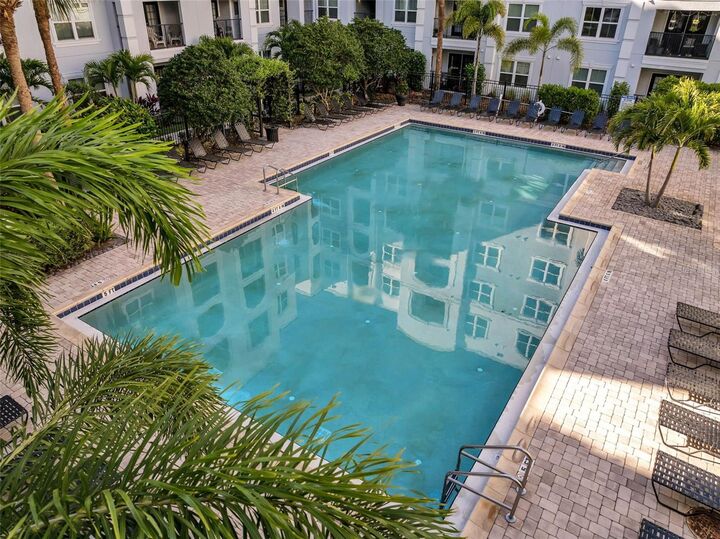 Property Photo:  300 E South Street 2001  FL 32801 