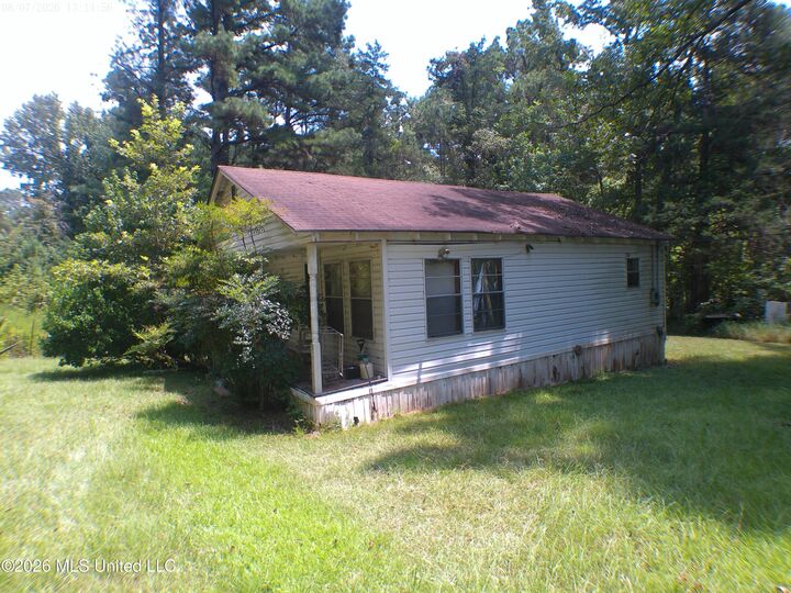 Property Photo:  2204 SE Old Hwy 18 No 2  MS 39086 