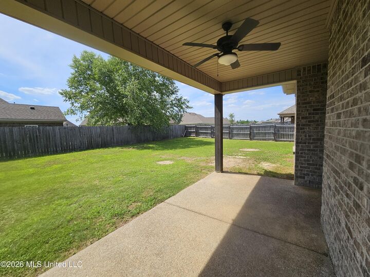 Property Photo: 4139 E Vineyard Drive MS 38672