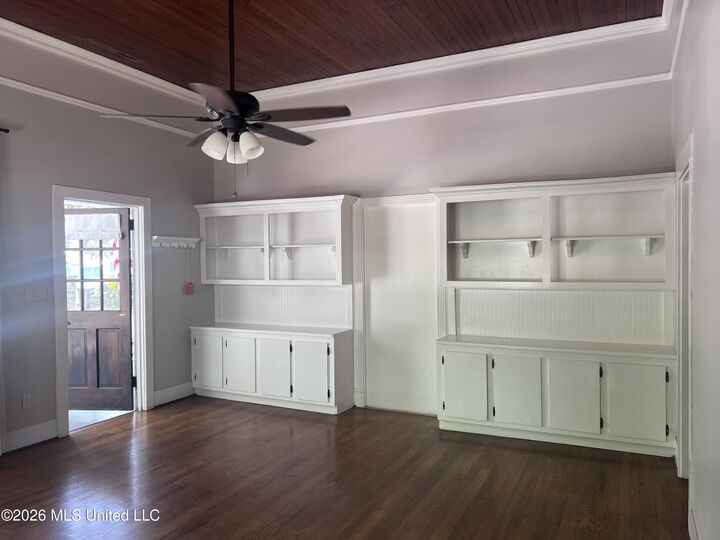 Property Photo:  125 St Paul Street  MS 39530 