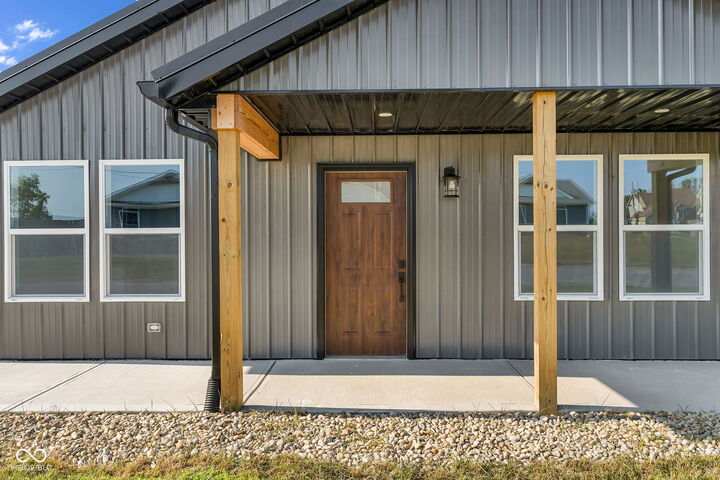 Property Photo: 406 E College Street IN 46105