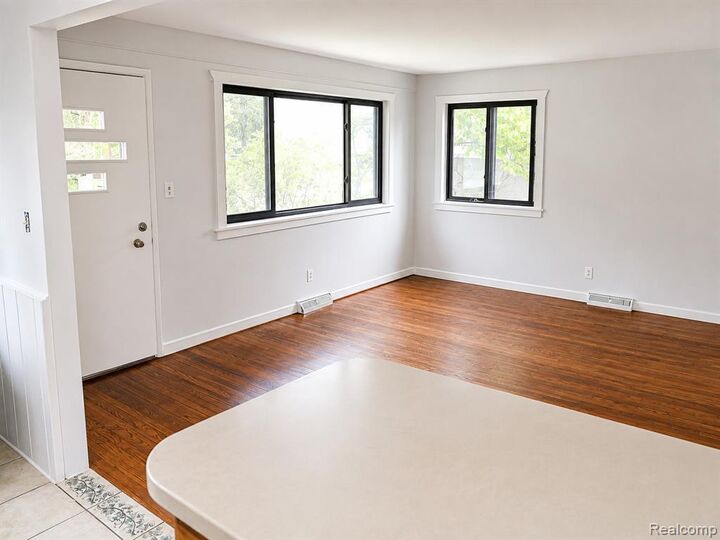 Property Photo: 2026 N Parent Street MI 48185 3533