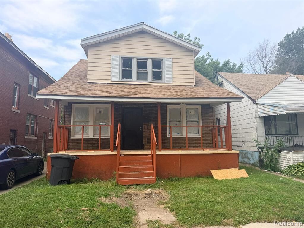 Property Photo:  17459 Goddard Street  MI 48212 1055 