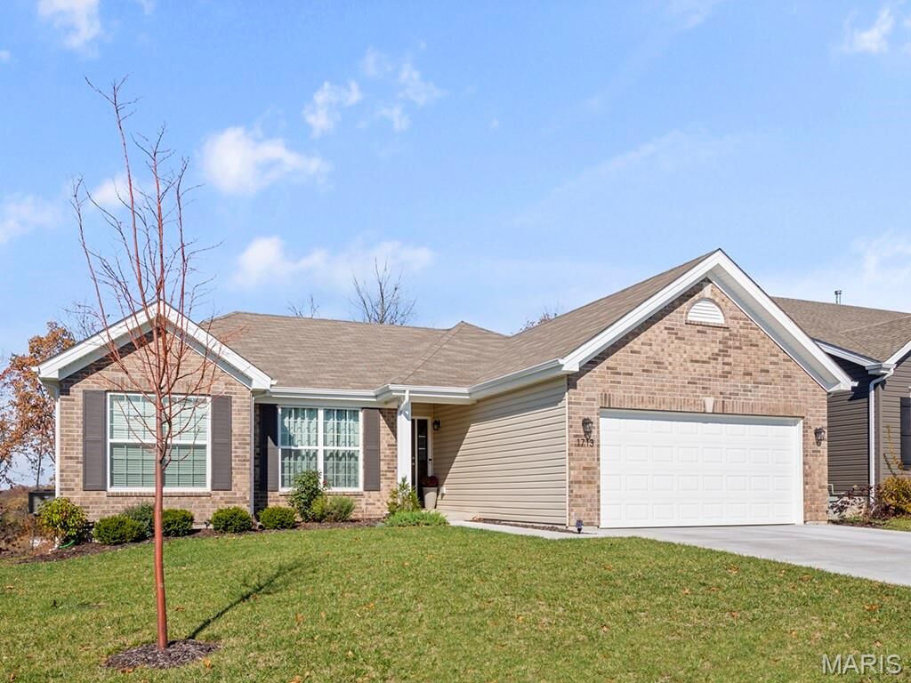 Property Photo:  2 Hickory At Walnut Hills  MO 65109 