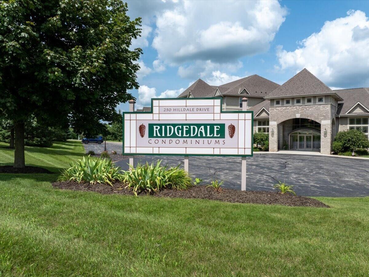 Property Photo:  230 Hilldale Dr  WI 53027 