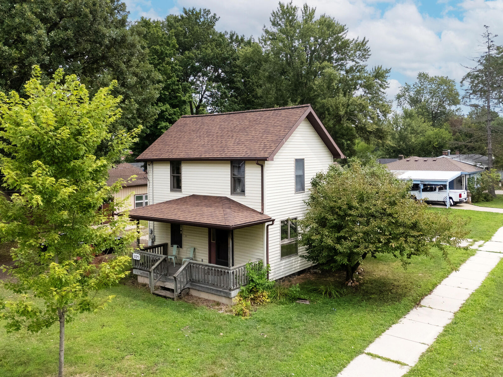 Property Photo:  304 N Hartel Road  MI 48876 