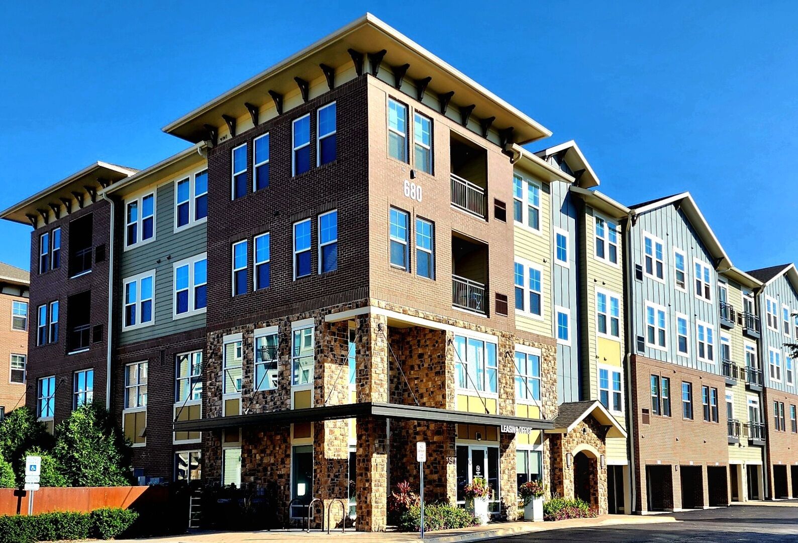Property Photo:  670 E Algonquin Road 4406  IL 60173 