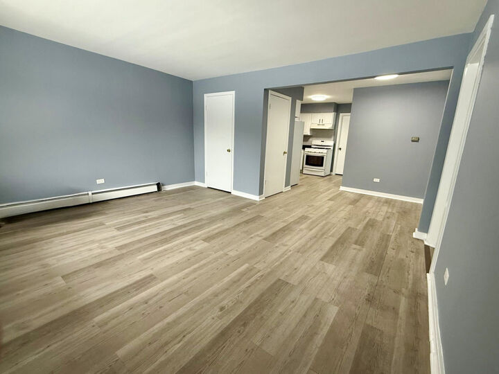 Property Photo: 44 King Arthur Court 12 IL 60164